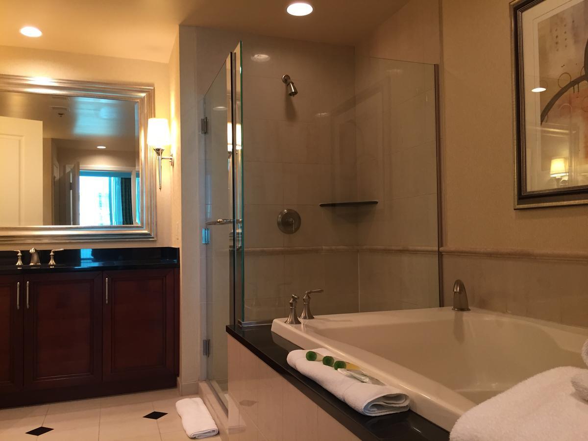 True 1Br Balcony Suite With Strip View At Mgm Signature Las Vegas Kültér fotó