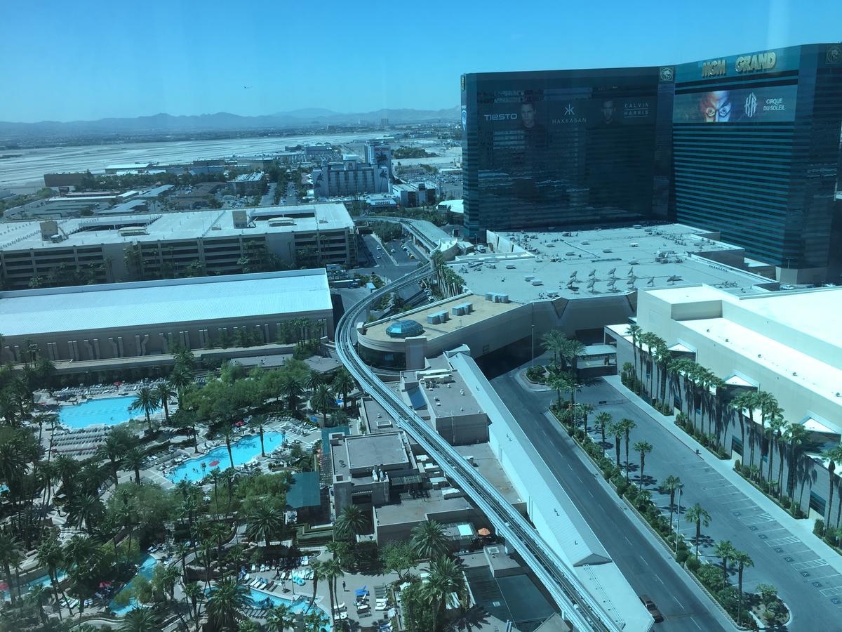 True 1Br Balcony Suite With Strip View At Mgm Signature Las Vegas Kültér fotó