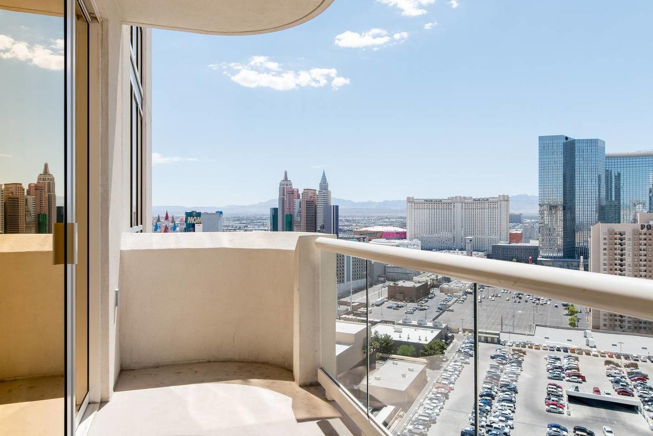 True 1Br Balcony Suite With Strip View At Mgm Signature Las Vegas Kültér fotó